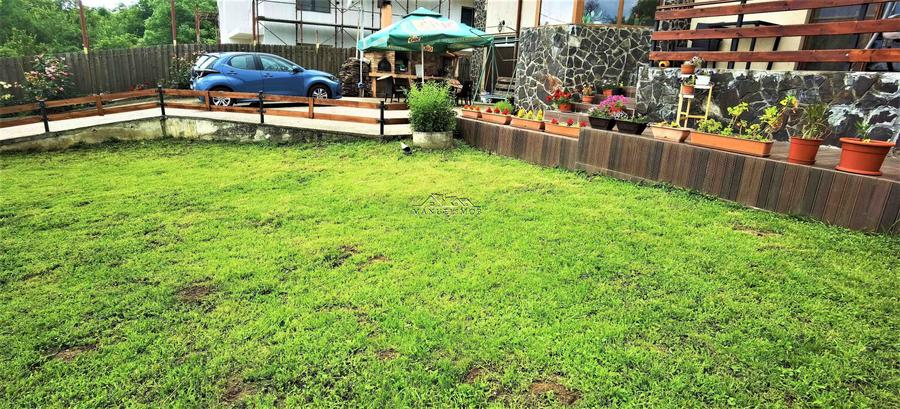 Manuel recomanda : Vila superba in Cornu de Jos 295mp , teren 1360mp - 38