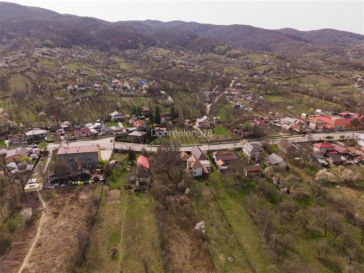 FILM! Casa  pe domeniu de 3.117 mp, Viperesti  Buzau
