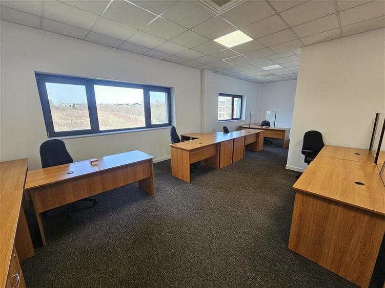 Inchiriere spatiu birouri, 212 mp, 12 locuri de parcare proprii, zona Calea Turz - 6