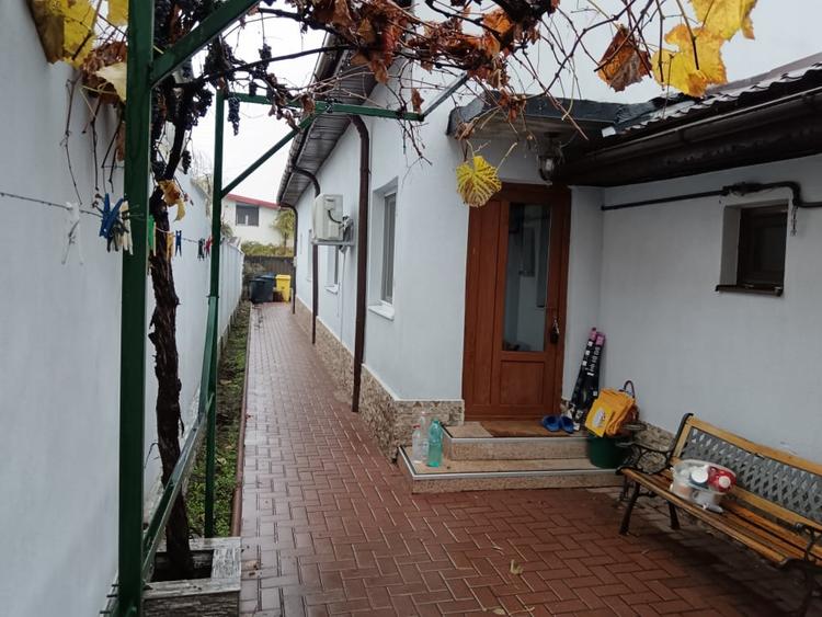 Casă renovată, gata de mutat,la 1 km de Spitalul Județean și Stadion - 1