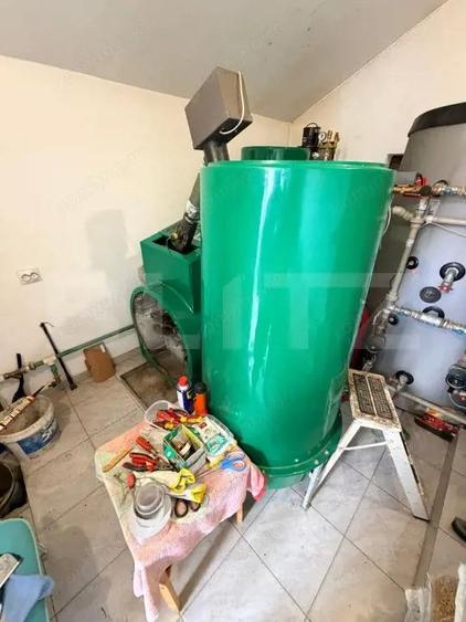 Vila / Pensiune de vanzare in Tohanu Nou la doar 4 km de Castelul Bran - 12