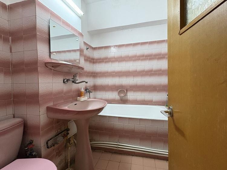 Apartament cu 4 camere decomandat în Ultracentral