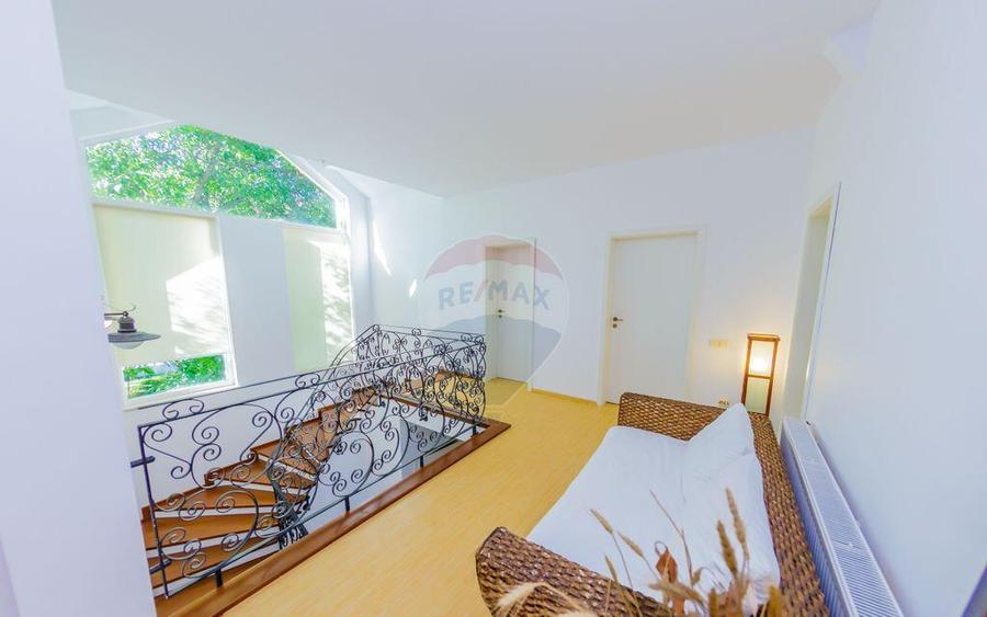 Casa eleganta in zona exclusivista, cu priveli?te d... - 11