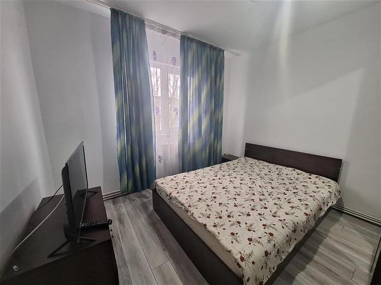 Apartament 2 camere semidecomandate, zona Tic Tac - 3