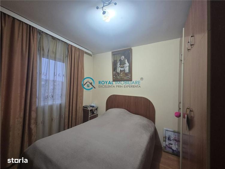 Royal Imobiliare - Vanzare apartament 2 camere zona 9 Mai - 5