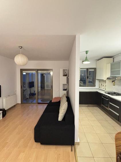 Planorama,Colentina,ap.2 camere, et.5,60mp,mobilat modern,loc parcare 650euro - 3