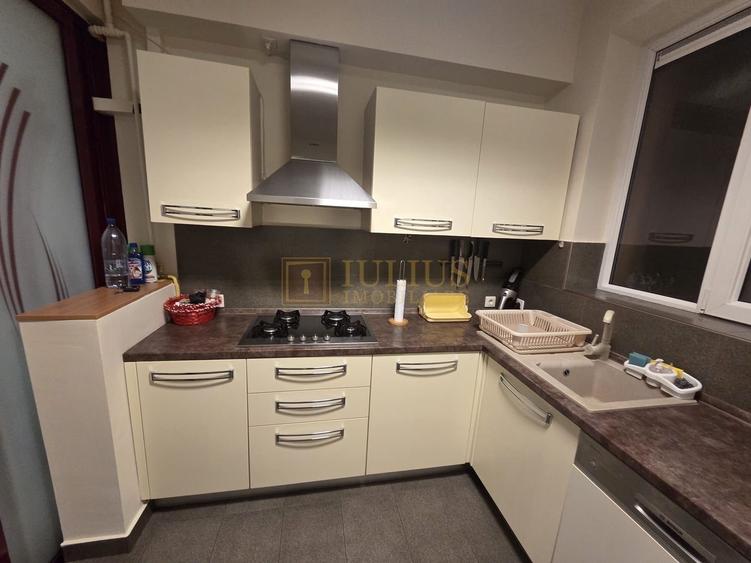 3 camere-107 mp, situat intr-o vila, loc de parcare, centrala gaz - 31