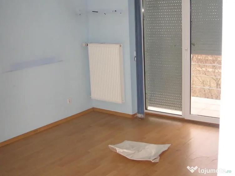 Vand casa la curte Ciorogarla - 4