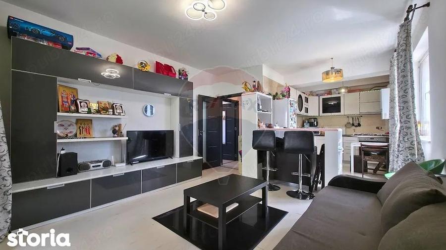 Apartament 3 camere, mobilat, etajul 1 - 5