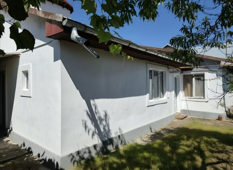 Casă cu 3 camere în Nicolae Grigorescu