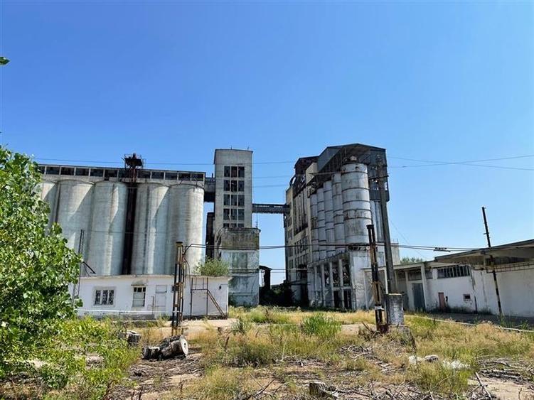 Oportunitate in Peris- teren, spatii industriale, silozuri 18000 tone- inchirier - 4