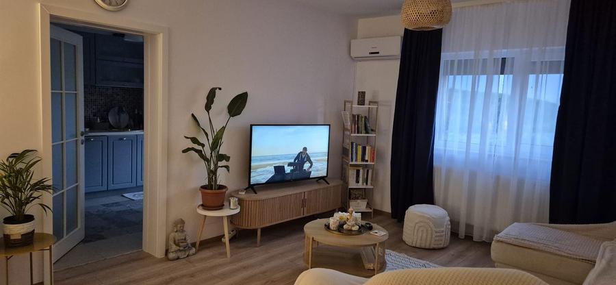 Casa cu piscina de vanzare, Valea Adanca - 1