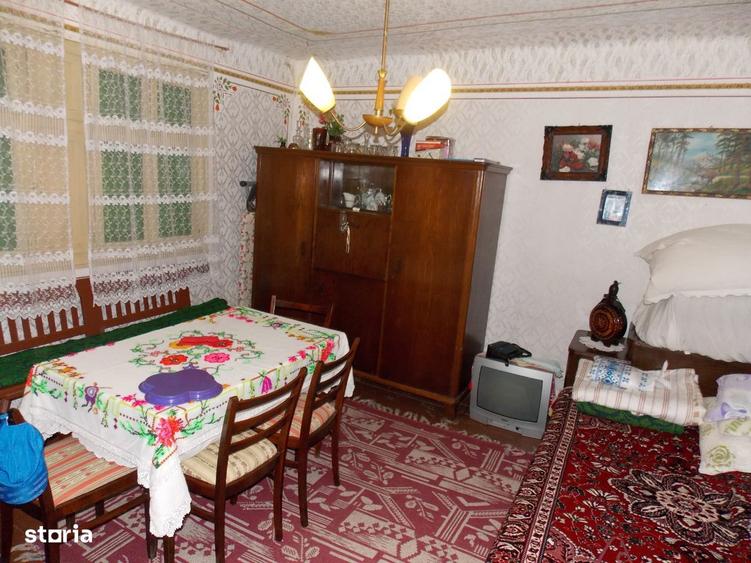 Casa batraneasca din lemn cu teren marelini?te ?i utilita?i complete - 6
