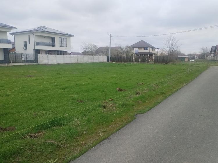 Teren intravilan 891 mp. dubla deschidere // Drum asfaltat // Toate utilitatile - 6