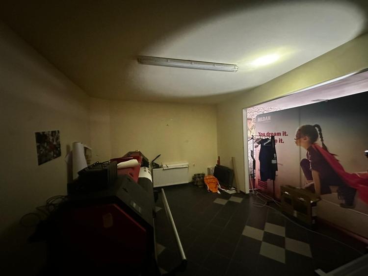 Oportunitate unica!Spatiu comercial parter+demisol, plus apartament la etaj - 5