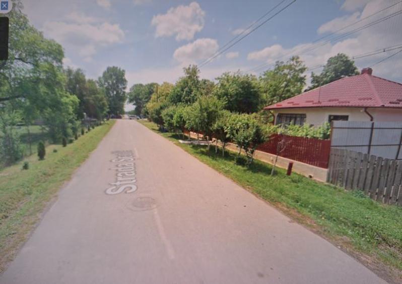 Vând casă  / curte  - 2