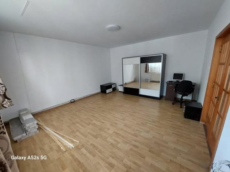 CLĂDIRE STRADALĂ DE ÎNCHIRIAT – MULTIDOMENIU  - 1