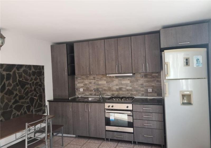 Casă individuală cu 3 camere cu Teren 100 Mp în Crângași