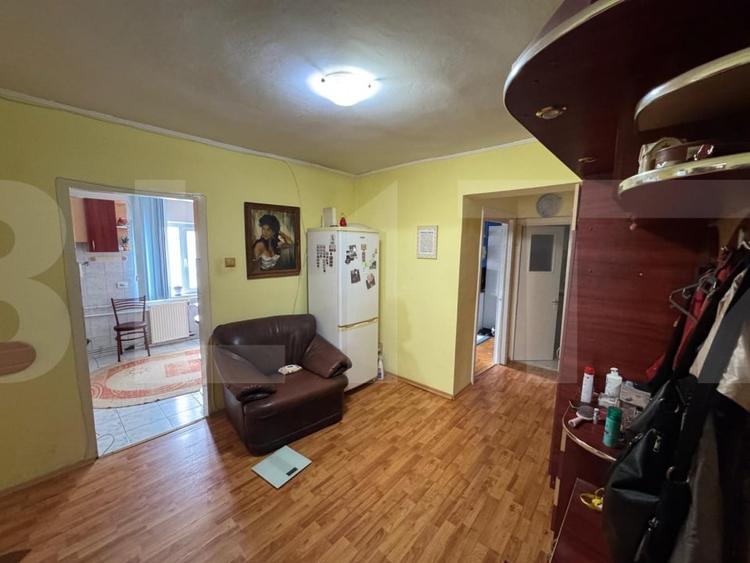 Apartament cu 3 camere decomandat, mobilat în Ultracentral