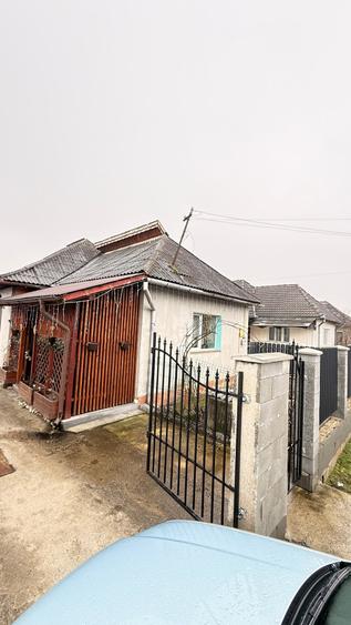 Casă individuală cu 2 camere cu Canalizare în Săsar