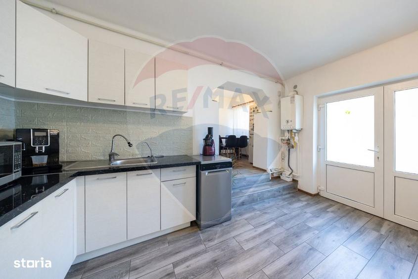 Casă cu 4 camere cu Teren 390 Mp în Hălchiu