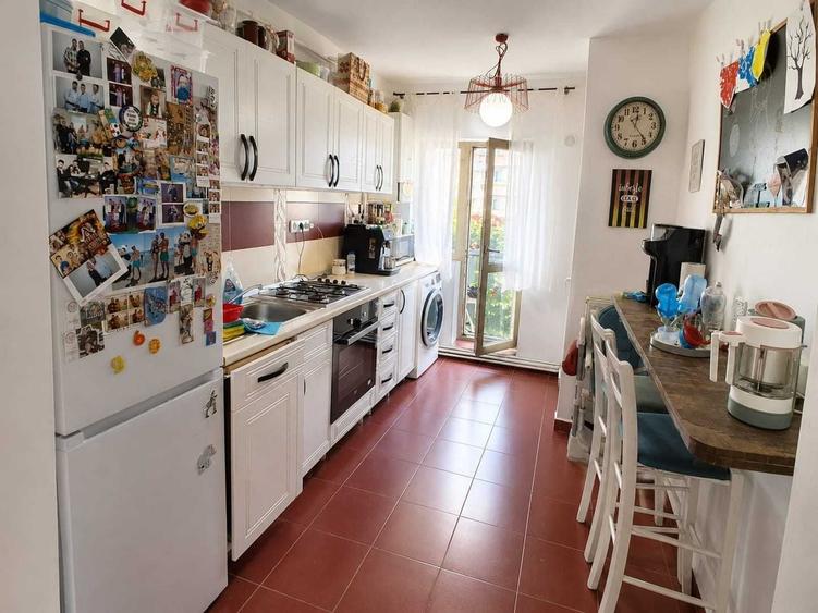 Apartament cu 3 camere decomandat în Ultracentral