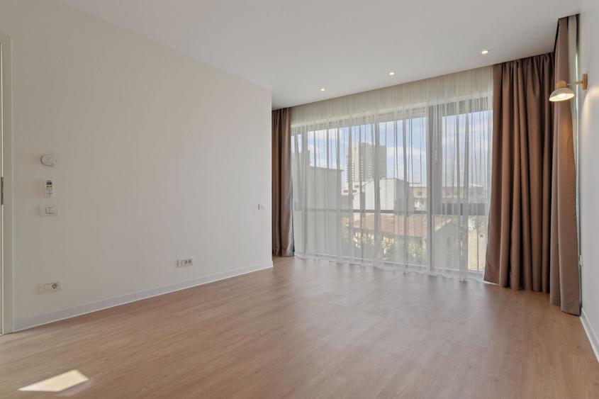 Apartament cu 3 camere decomandat, mobilat în Universitate