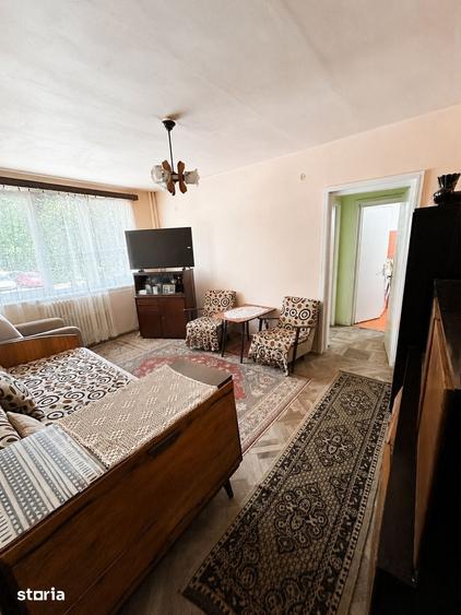 Apartament cu 2 camere nedecomandat în Decebal
