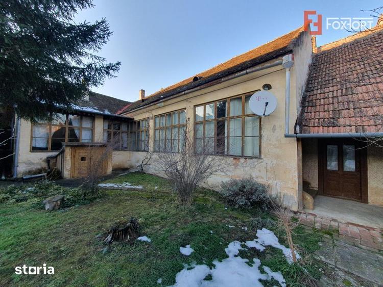 Apartament cu 5 camere nedecomandat, mobilat în Central