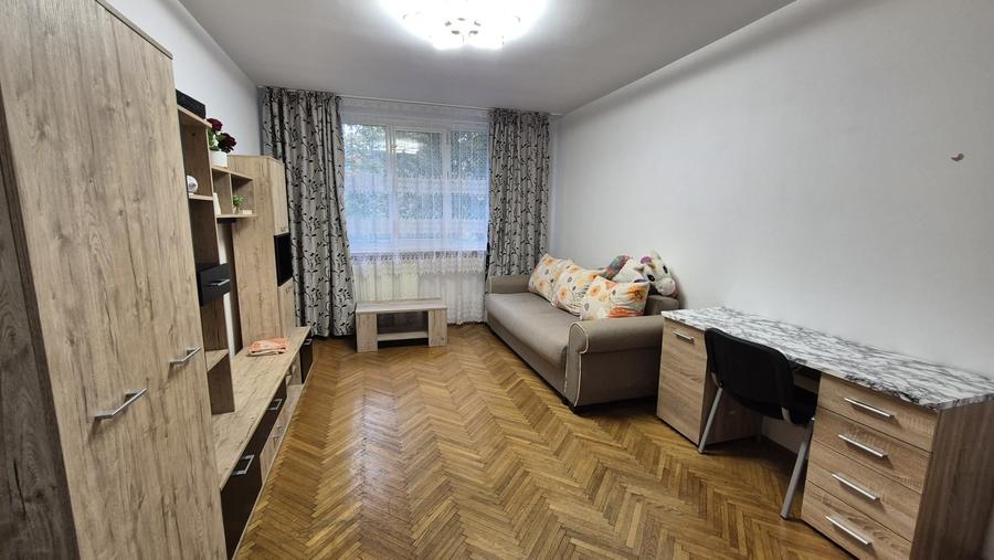 Apartament cu 3 camere decomandat în Țiglina 1