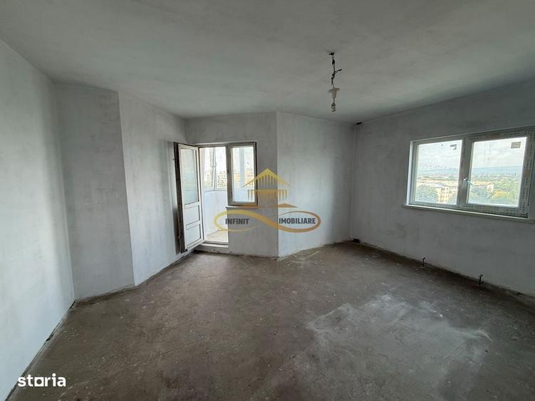 Apartament cu 3 camere decomandat în Narcisa