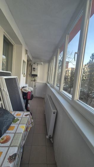 Apartament cu 3 camere semidecomandat în Mazepa 1