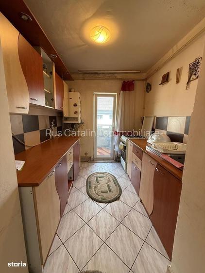 Central, Str. Oituz Ap. 2 camere, decomandat