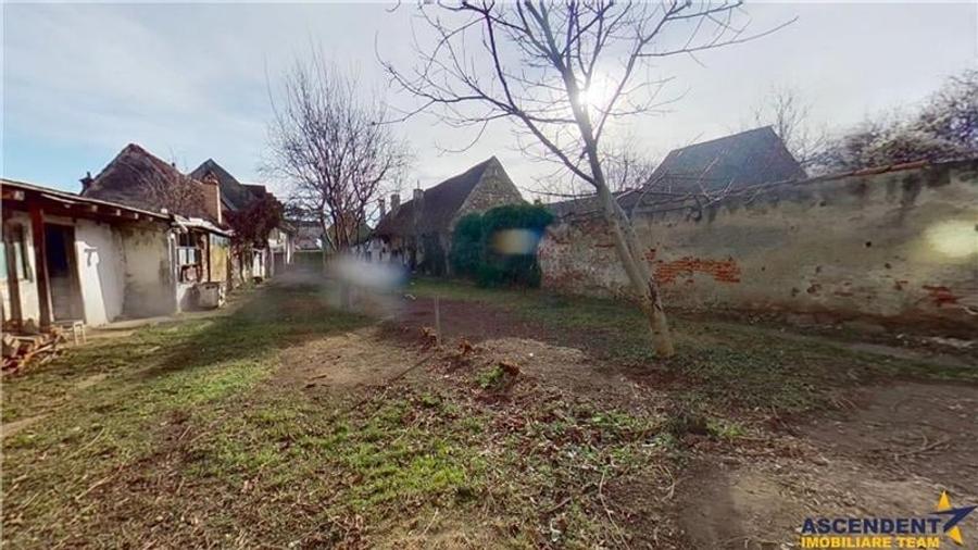 Casă individuală cu 10 camere cu Canalizare în Exterior Est