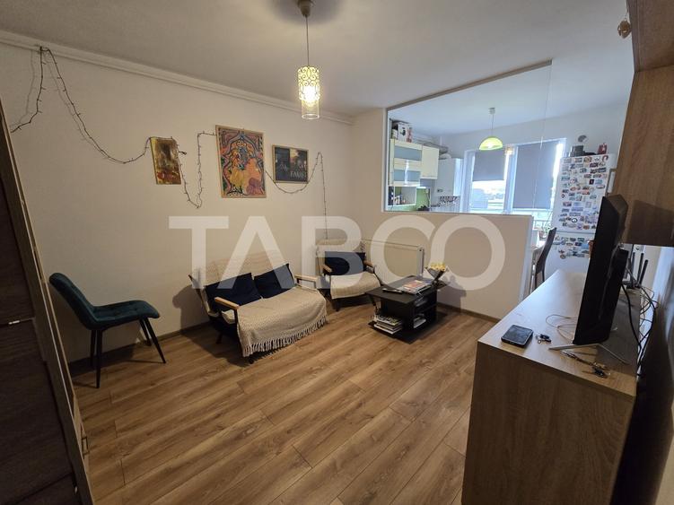 Apartament cu 2 camere semidecomandat, mobilat în Periferie