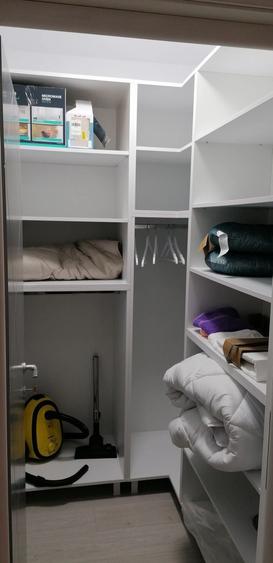 Inchiriez apartament cu doua camere foarte mari in White Tower (complet utilat) 2500 lei. - 4