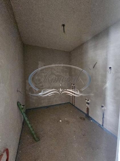 Apartament cu 2 camere semidecomandat în Florești