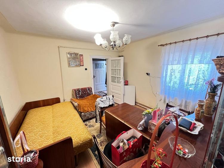 Casă cu 2 camere cu Teren 391 Mp în Vest