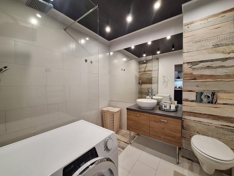 Apartament cu 2 camere semidecomandat, mobilat în Florești
