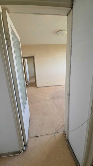 Apartament cu 2 camere semidecomandat în Colentina