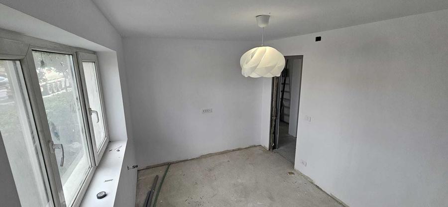 Apartament cu 2 camere decomandat în Micro 11