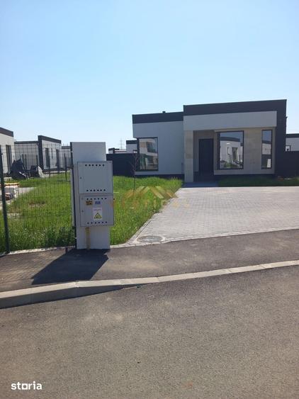 Casă cu 3 camere cu Teren 335 Mp în Vidra
