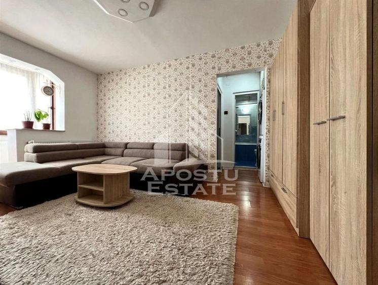Apartament cu 2 camere semidecomandat, mobilat în Fortuna