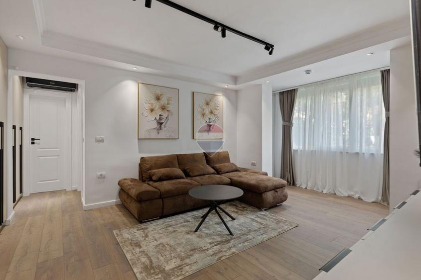 Apartament cu 2 camere decomandat în Podgoria