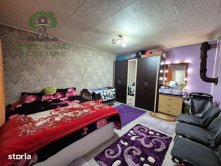 Casă cu 5 camere cu Teren 3024 Mp în Popricani