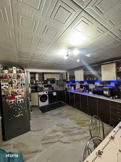 Casă cu 5 camere cu Teren 121 Mp în Central