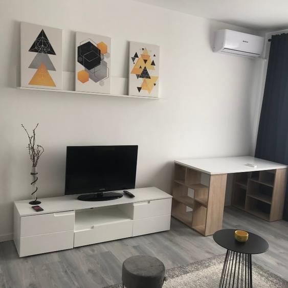 Închiriez apartament 2 camere lângă Medicina - 1