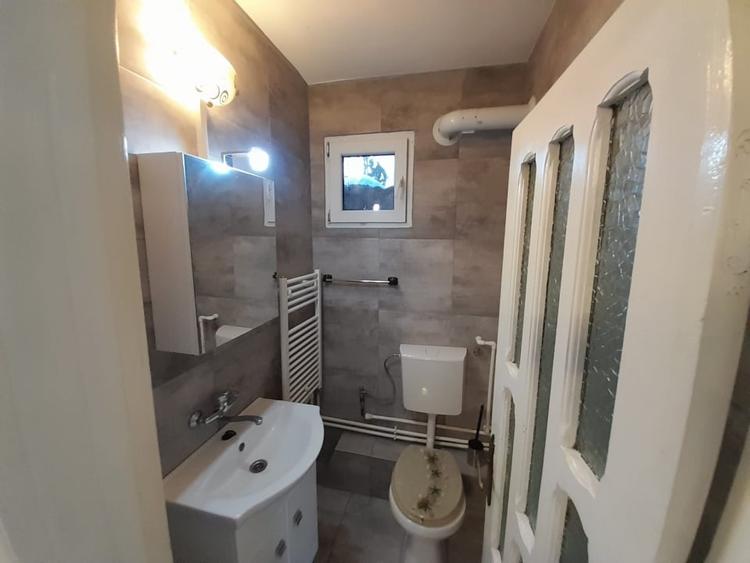 Apartament la casa , 2 camere, decomandat , strada Ghinzii - 8