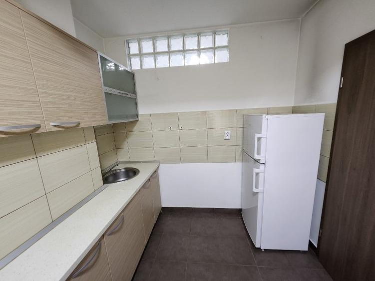 Vând apartament în zonă foarte bună, locuibil imediat! - 7