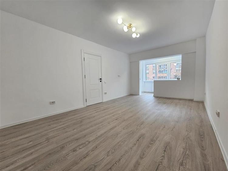 Apartament 2 camere decomandat, renovat, Toamnei, Centrul Civic - 2